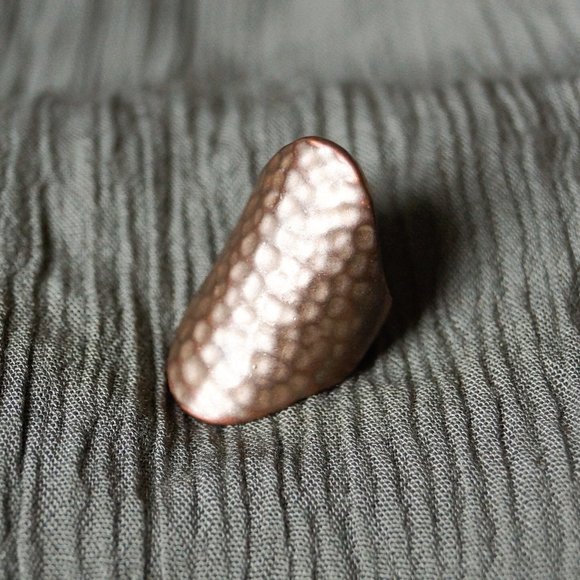 Vintage Gold/Bronze Hammer Plated Ring - Picture 1 of 4